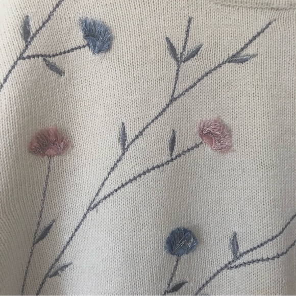 Alfred Dunner Spring Stitch Sweatee - Picture 2 of 6